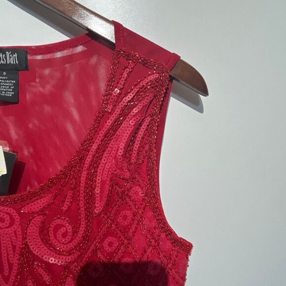 Objects D'art Women's Red Mesh Back Sleeveless Sequined Beaded Top Small NWT - Picture 3 of 8